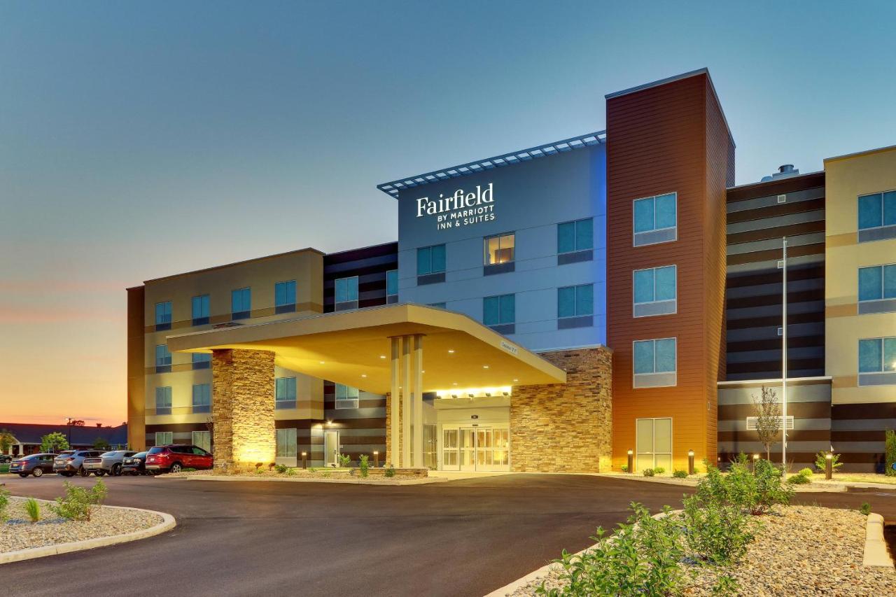 Fairfield Inn & Suites Warsaw Exterior photo